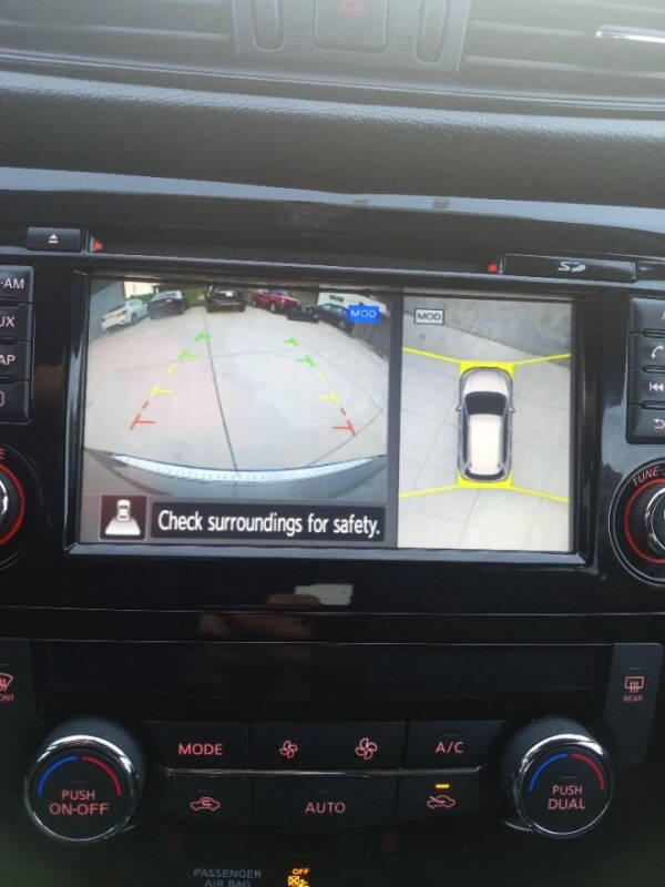 2017 Nissan Rogue SV