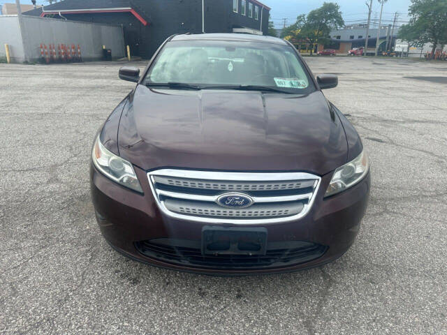 2010 Ford Taurus SEL