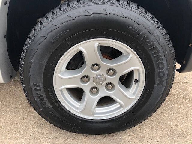 2005 Dodge Dakota for sale at Extreme Auto Plaza in Des Moines, IA