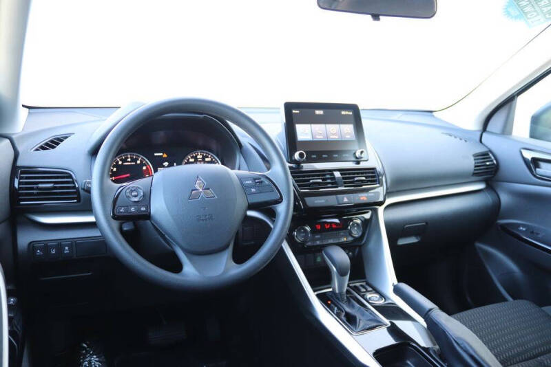 2025 Mitsubishi Eclipse Cross LE