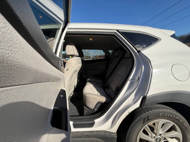 2016 Hyundai Tucson SE