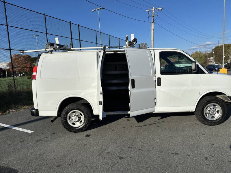 2023 Chevrolet Express 2500