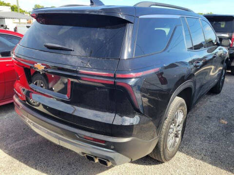 2025 Chevrolet Traverse LT