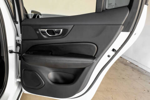 2020 Volvo S60 T5 Momentum