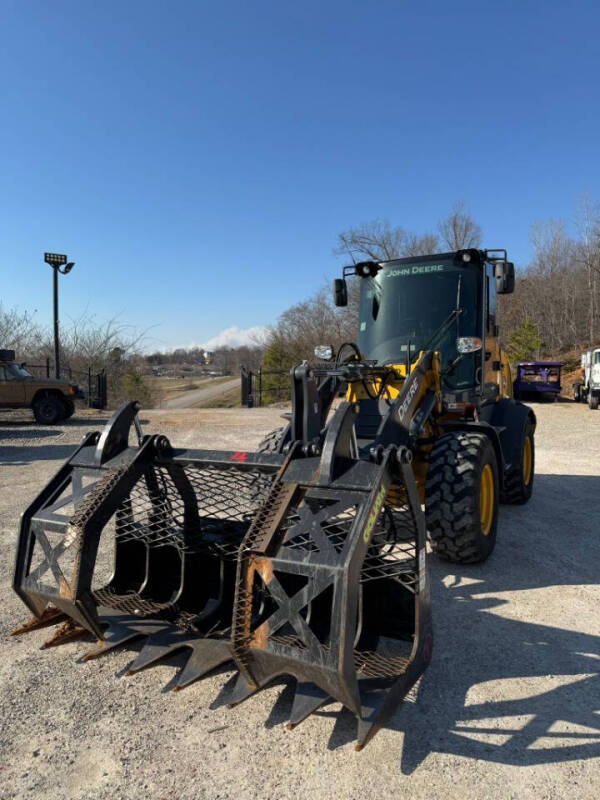 2023 John Deere 324P