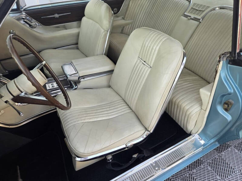 1964 Ford Thunderbird