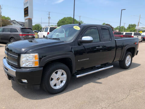 2011 Chevrolet Silverado 1500 for sale at Car Corral in Kenosha WI