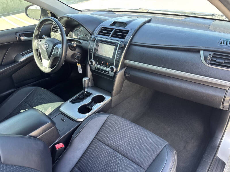 2014 Toyota Camry SE