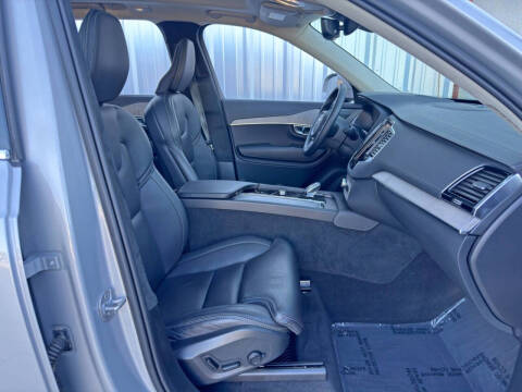 2024 Volvo XC90 B6 Ultimate Bright Theme 7P