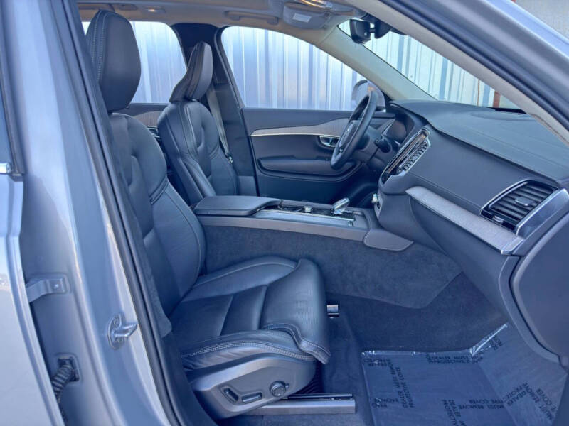 2024 Volvo XC90 B6 Ultimate Bright Theme 7P