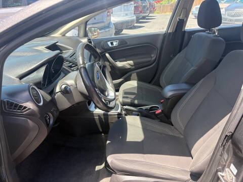 2016 Ford Fiesta SE