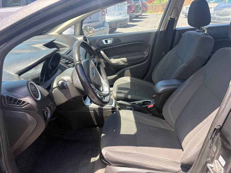 2016 Ford Fiesta SE