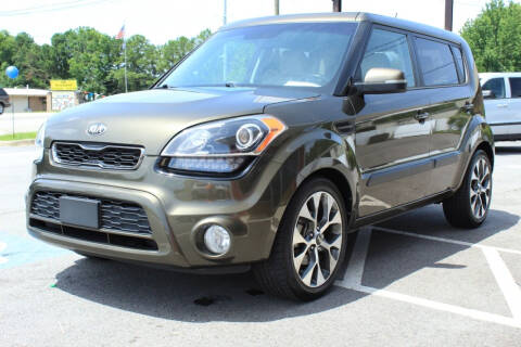 2013 Kia Soul for sale at Wallace & Kelley Auto Brokers in Douglasville GA