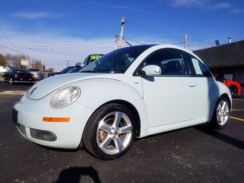 2010 Volkswagen New Beetle for sale at DALE'S AUTO INC in Mount Clemens MI