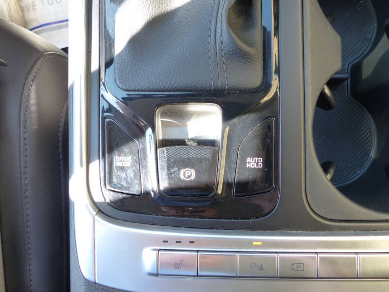 2025 Kia Carnival EX