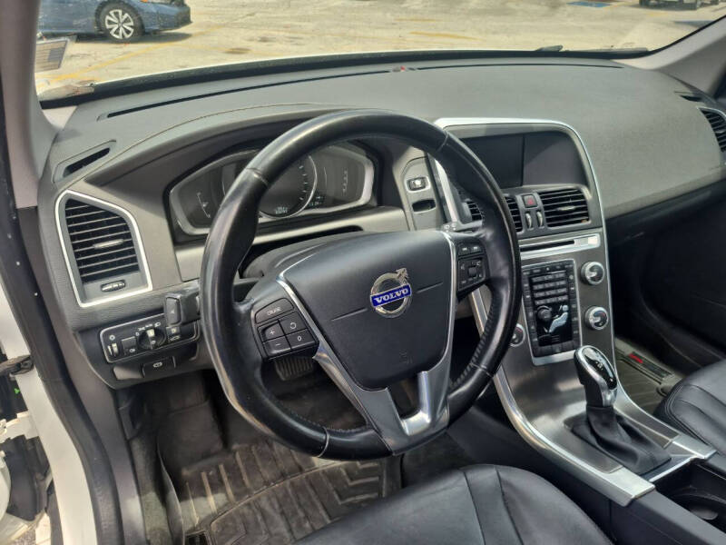 2015 Volvo XC60 T5 Drive-E Premier