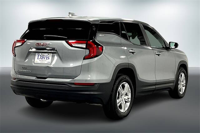 2024 GMC Terrain SLE