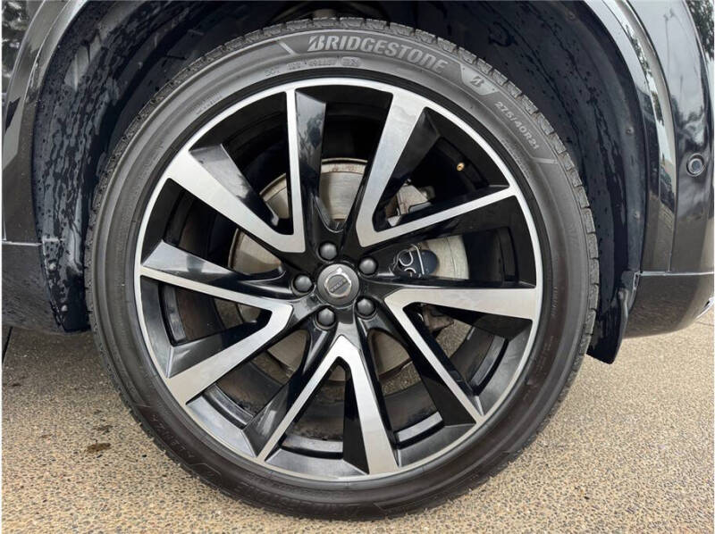 2019 Volvo XC90 T6 Momentum