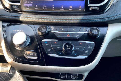 2021 Chrysler Pacifica Hybrid Touring L