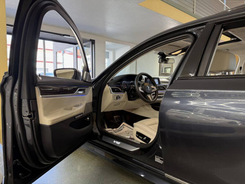 2018 BMW 7 Series M760i xDrive