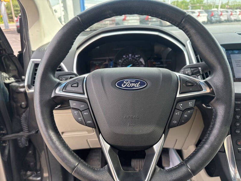 2019 Ford Edge Titanium