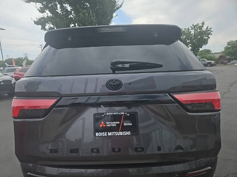 2024 Toyota Sequoia Platinum