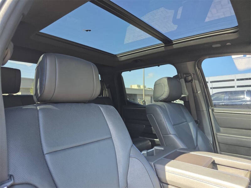 2023 Toyota Tundra Platinum HV