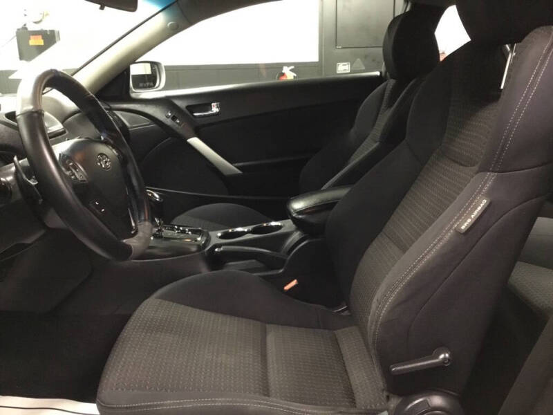 2012 Hyundai Genesis Coupe 2.0T