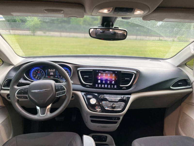 2017 Chrysler Pacifica Touring Plus