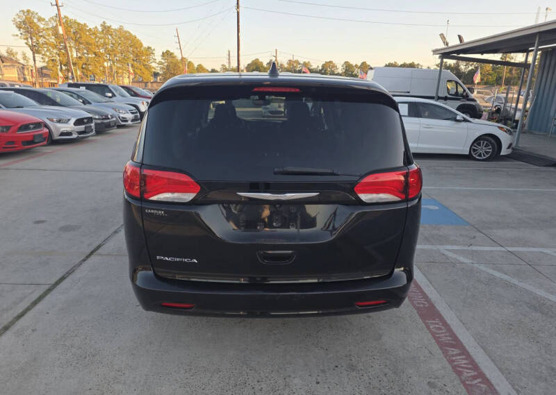 2017 Chrysler Pacifica Touring