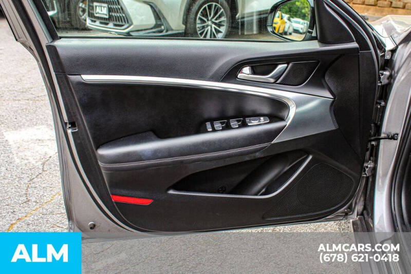 2025 Genesis G70