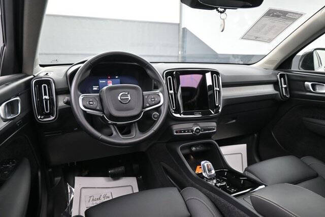 2026 Volvo XC40 B5 Plus