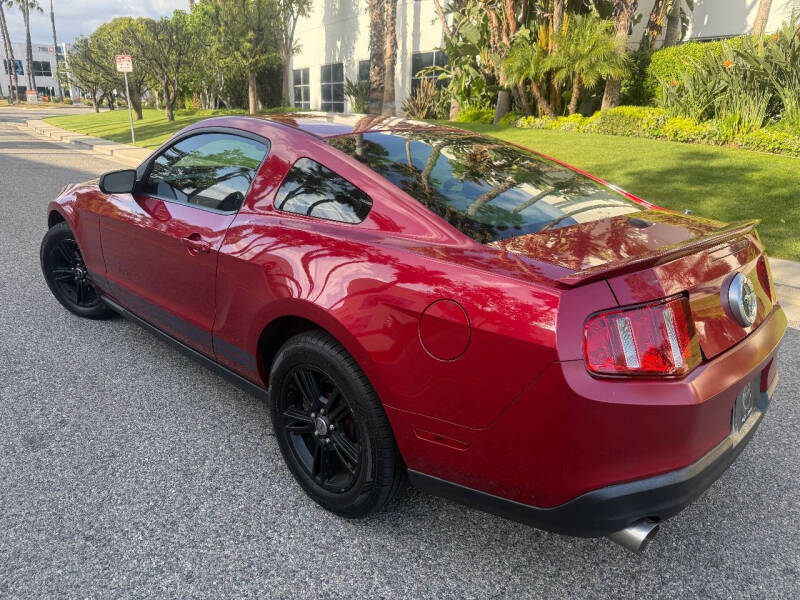 2010 Ford Mustang V6