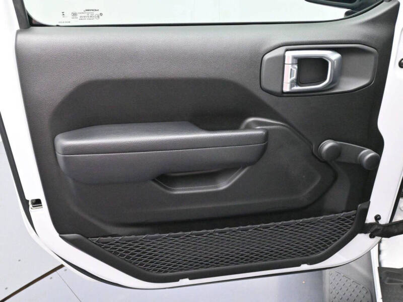 2024 Jeep Gladiator Sport