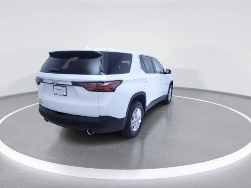 2023 Chevrolet Traverse LS
