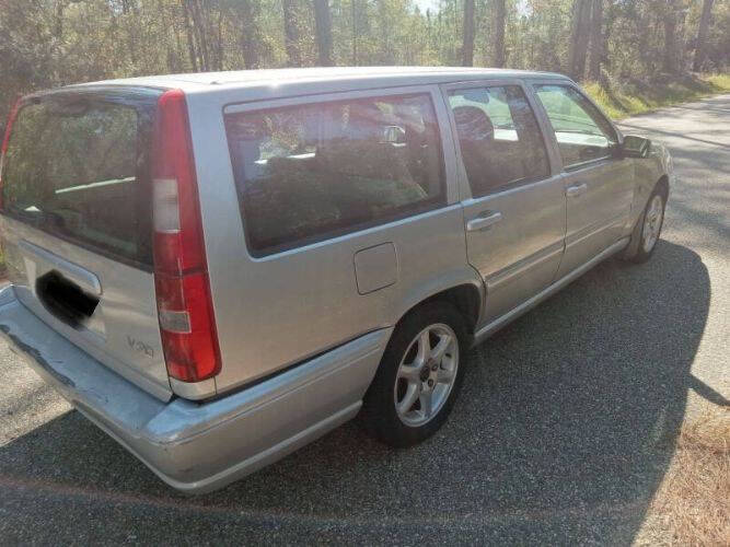 2000 Volvo V70 SE