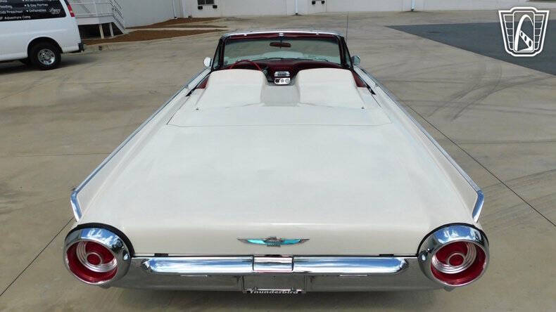 1962 Ford Thunderbird