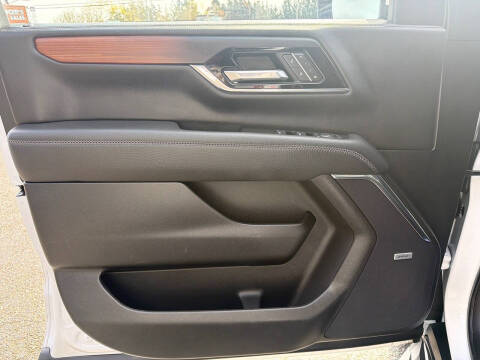 2025 GMC Yukon Denali
