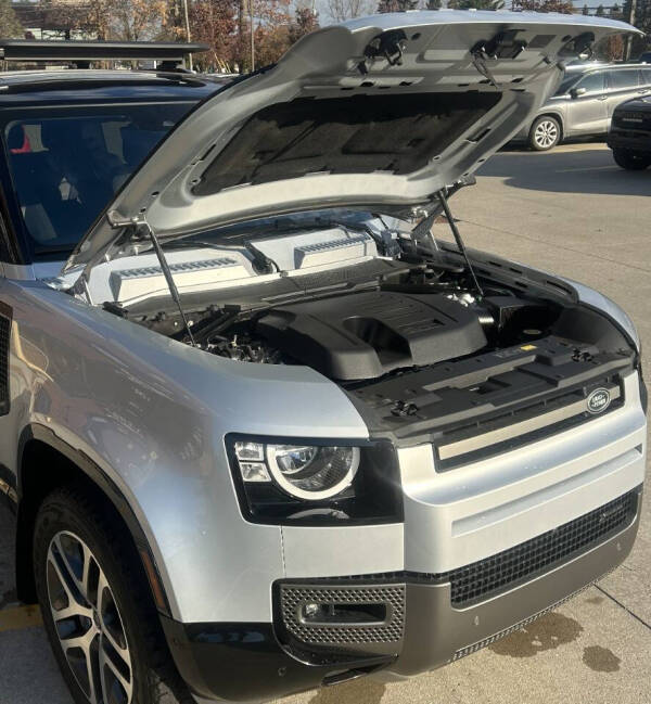 2022 Land Rover Defender 90 X-Dynamic S