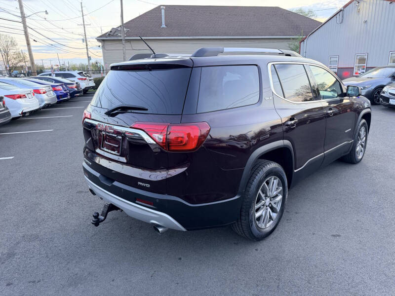 2017 GMC Acadia SLE-2
