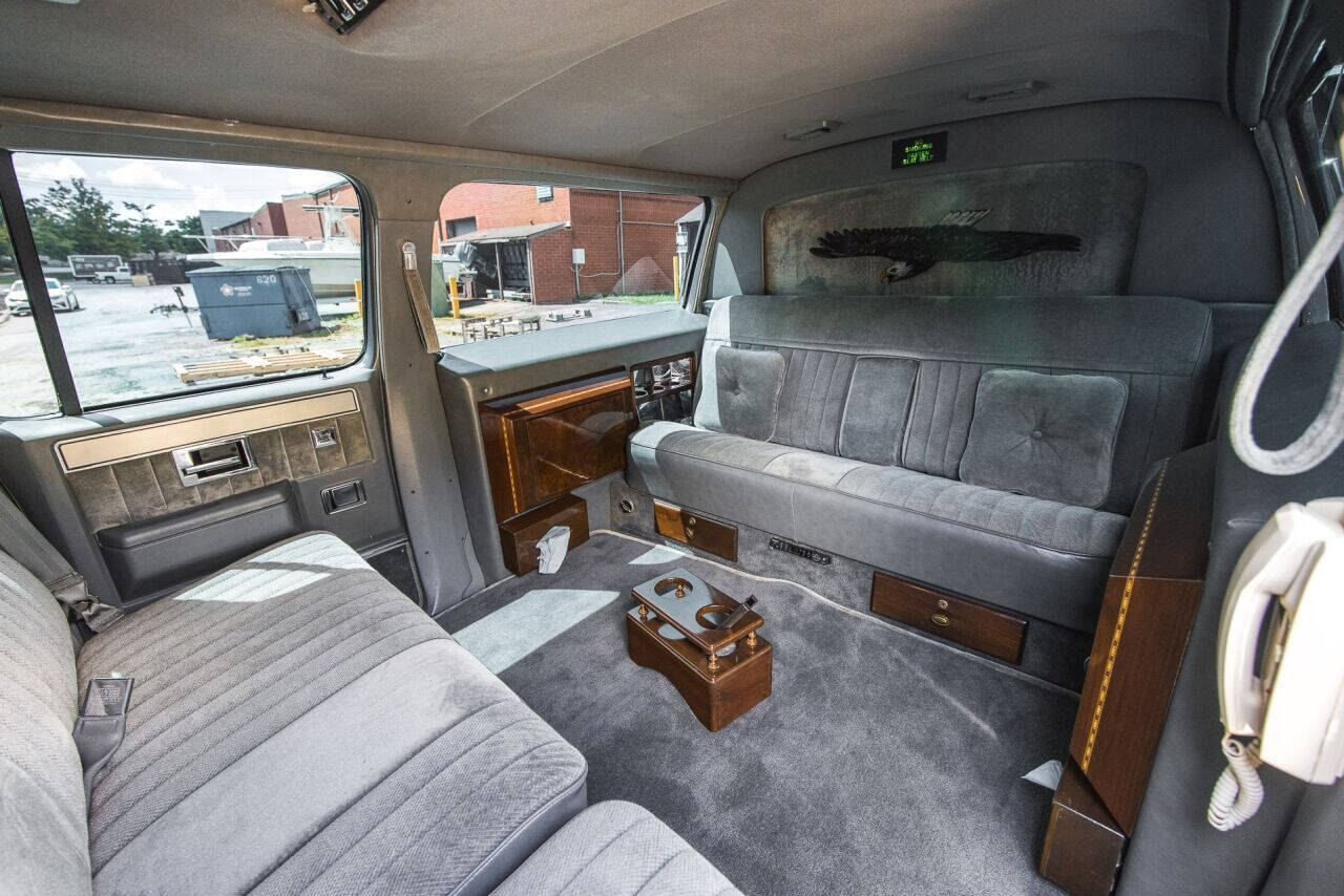 1988 Chevrolet Suburban 82