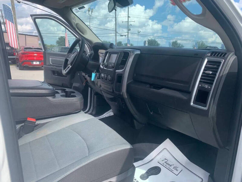 2022 RAM 1500 Classic SLT