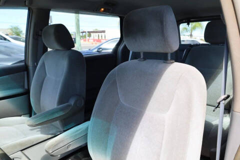 2004 Toyota Sienna
