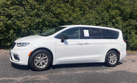 2024 Chrysler Pacifica Touring L