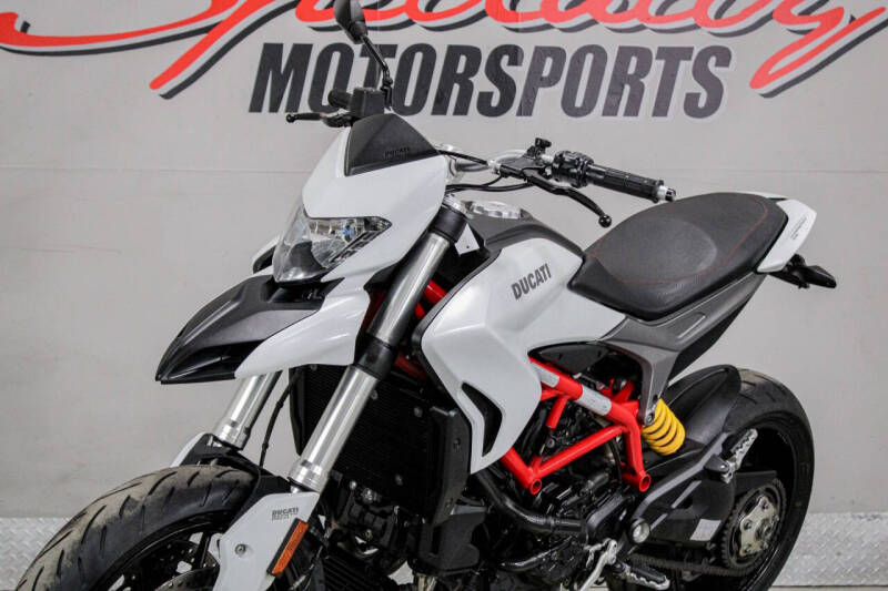 2016 Ducati Hypermotard