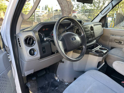 2014 Ford E-Series E-350 SD XL