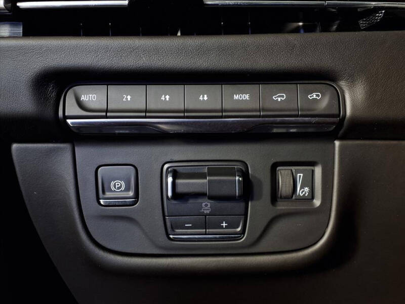 2025 Cadillac Escalade Sport Platinum