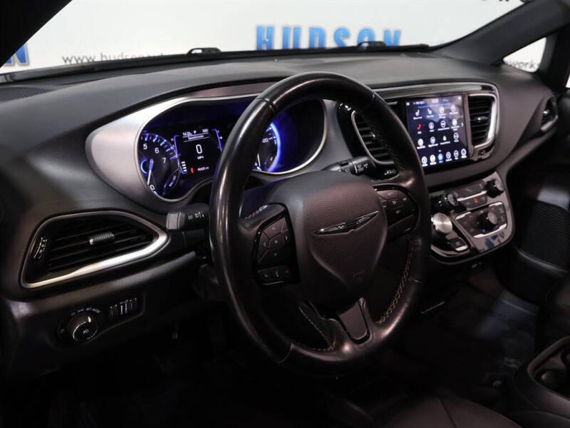 2020 Chrysler Pacifica Touring L