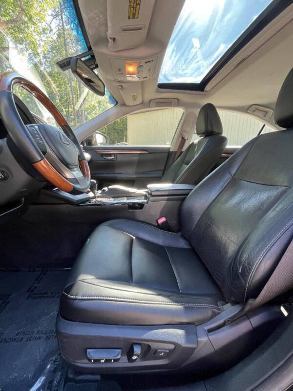 2013 Lexus ES 300h