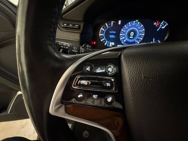 2017 Cadillac Escalade Luxury